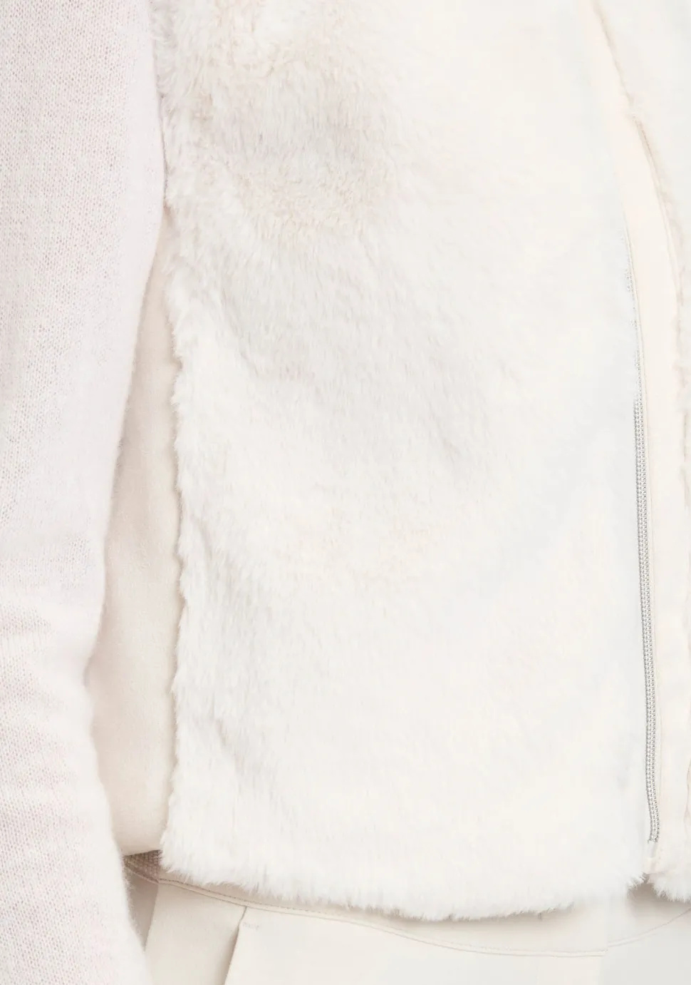 BETTY BARCLAY GILET