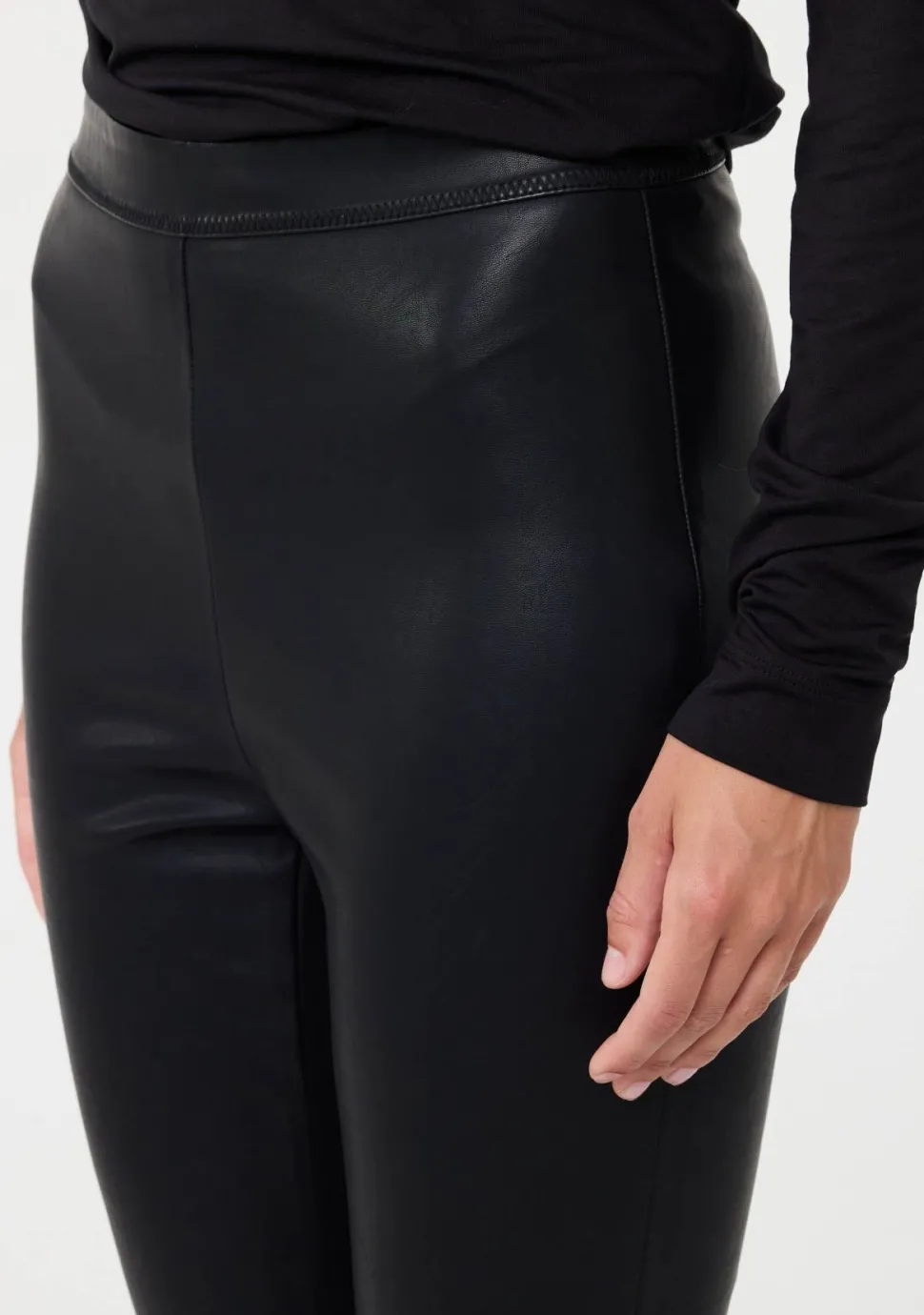 KNIT-TED LEGGING