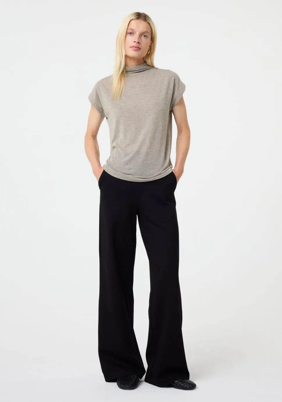 KNIT-TED SHIRT
