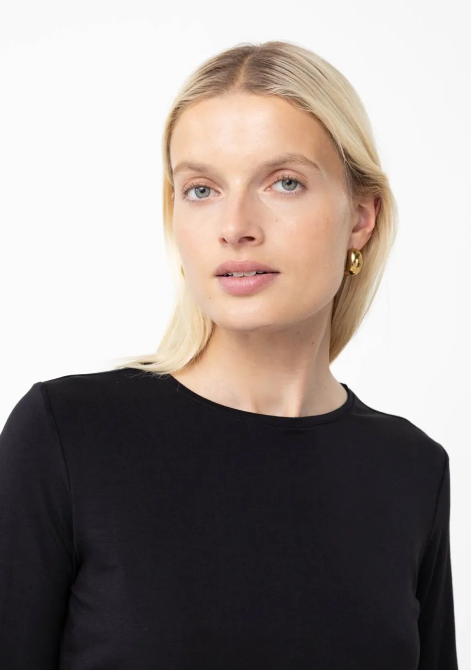 KNIT-TED SHIRT