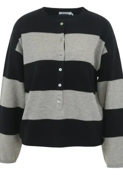 KNIT-TED TRUI