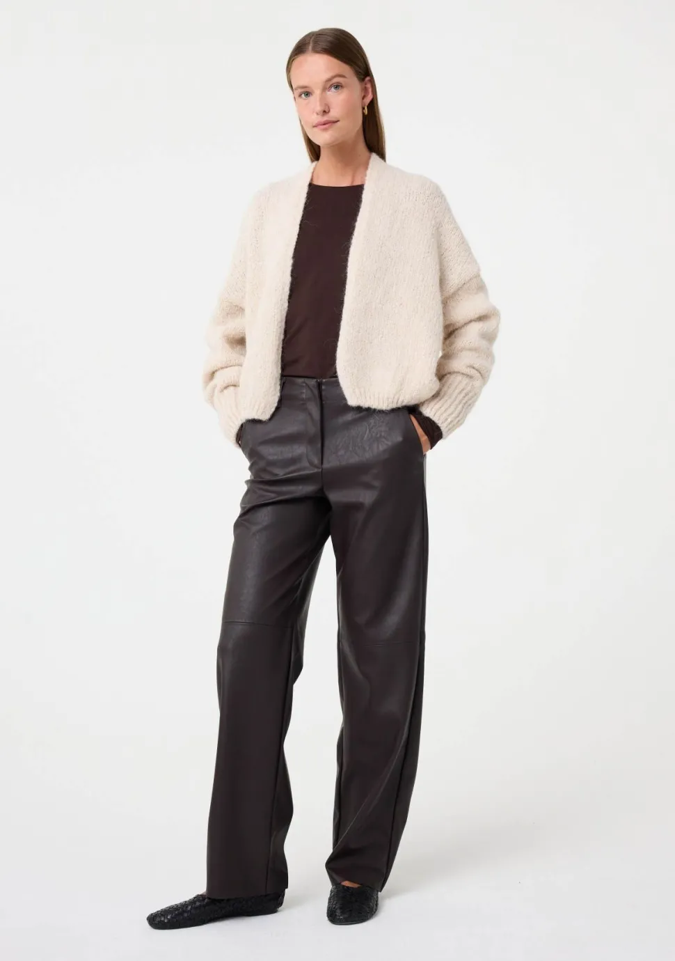 KNIT-TED VEST
