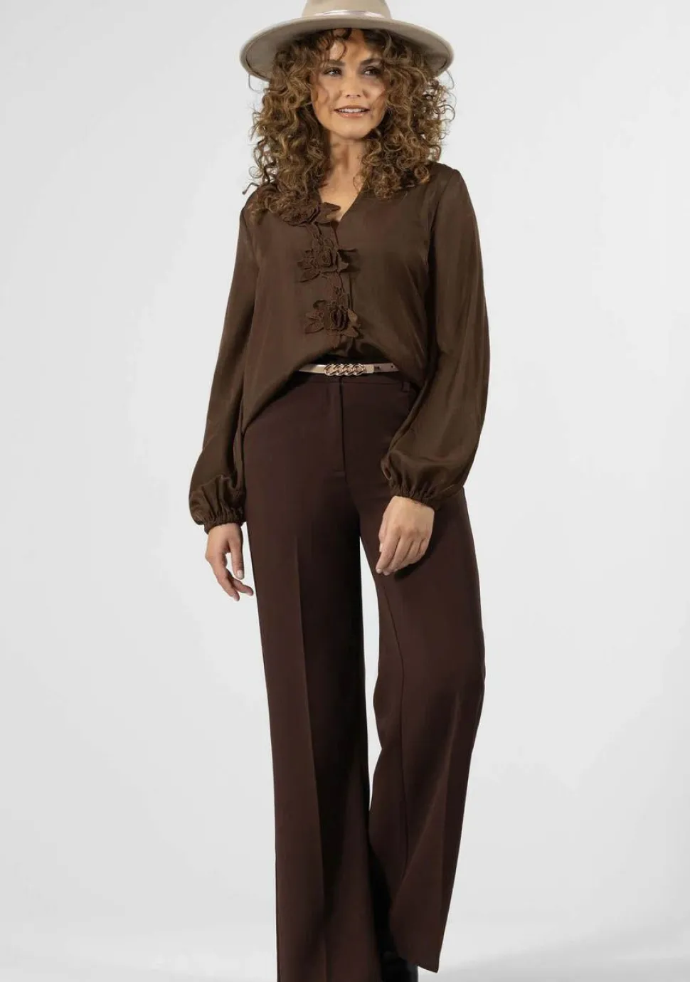 LABEL DOT BLOUSE
