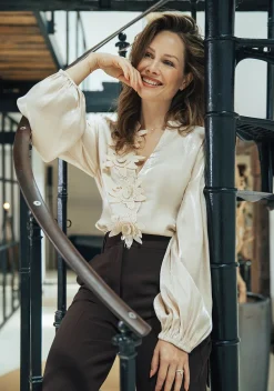 LABEL DOT BLOUSE