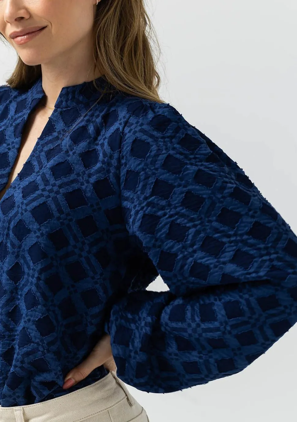 LABEL DOT BLOUSE