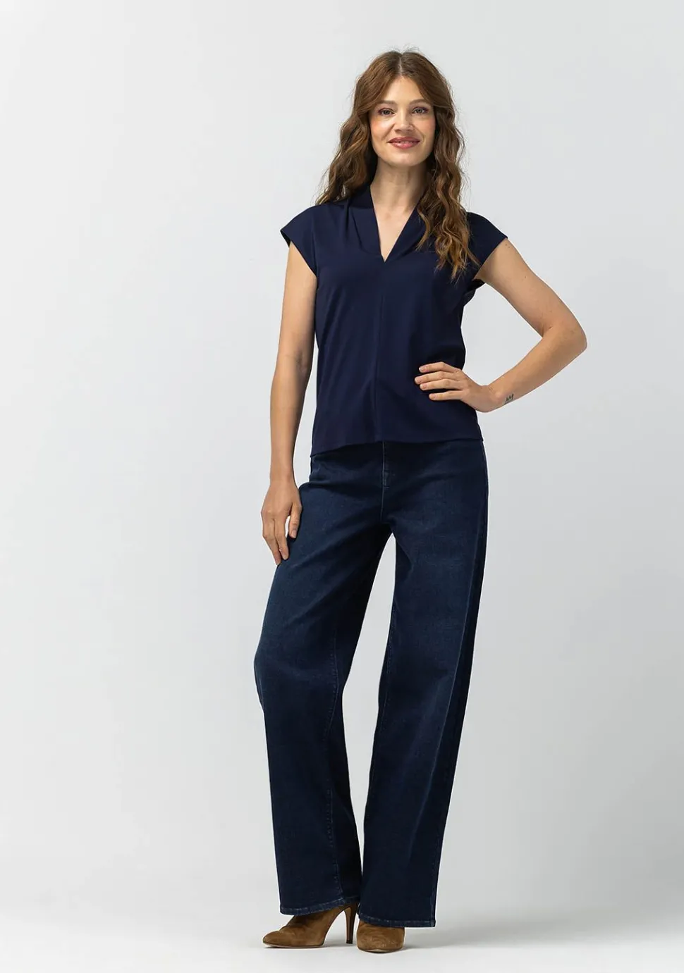 LABEL DOT SHIRT