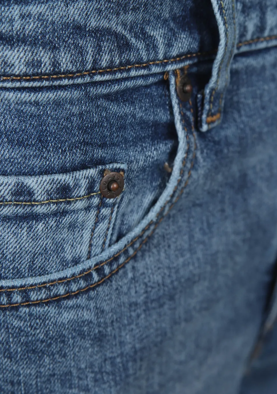 LEVI'S JEANS