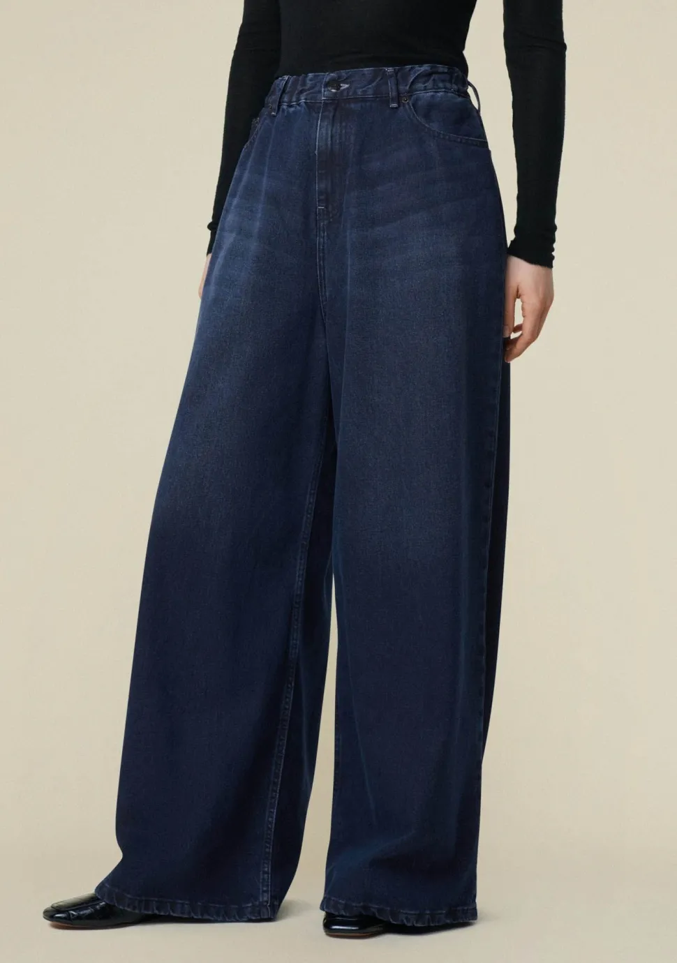 LOIS JEANS