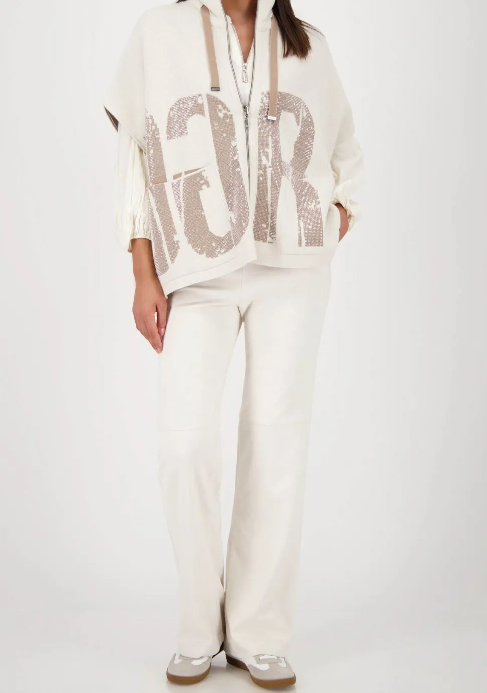 MONARI VEST