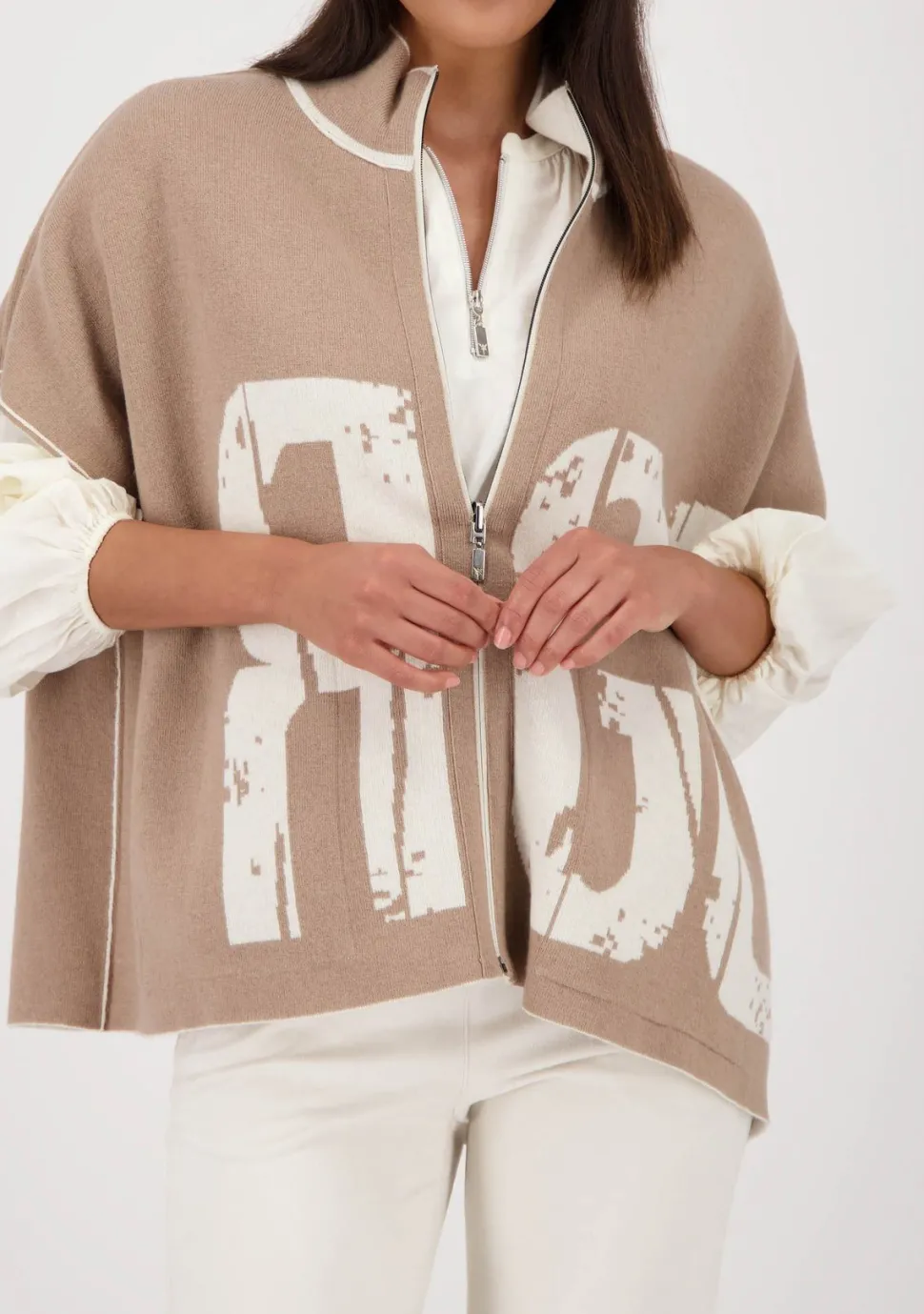 MONARI VEST