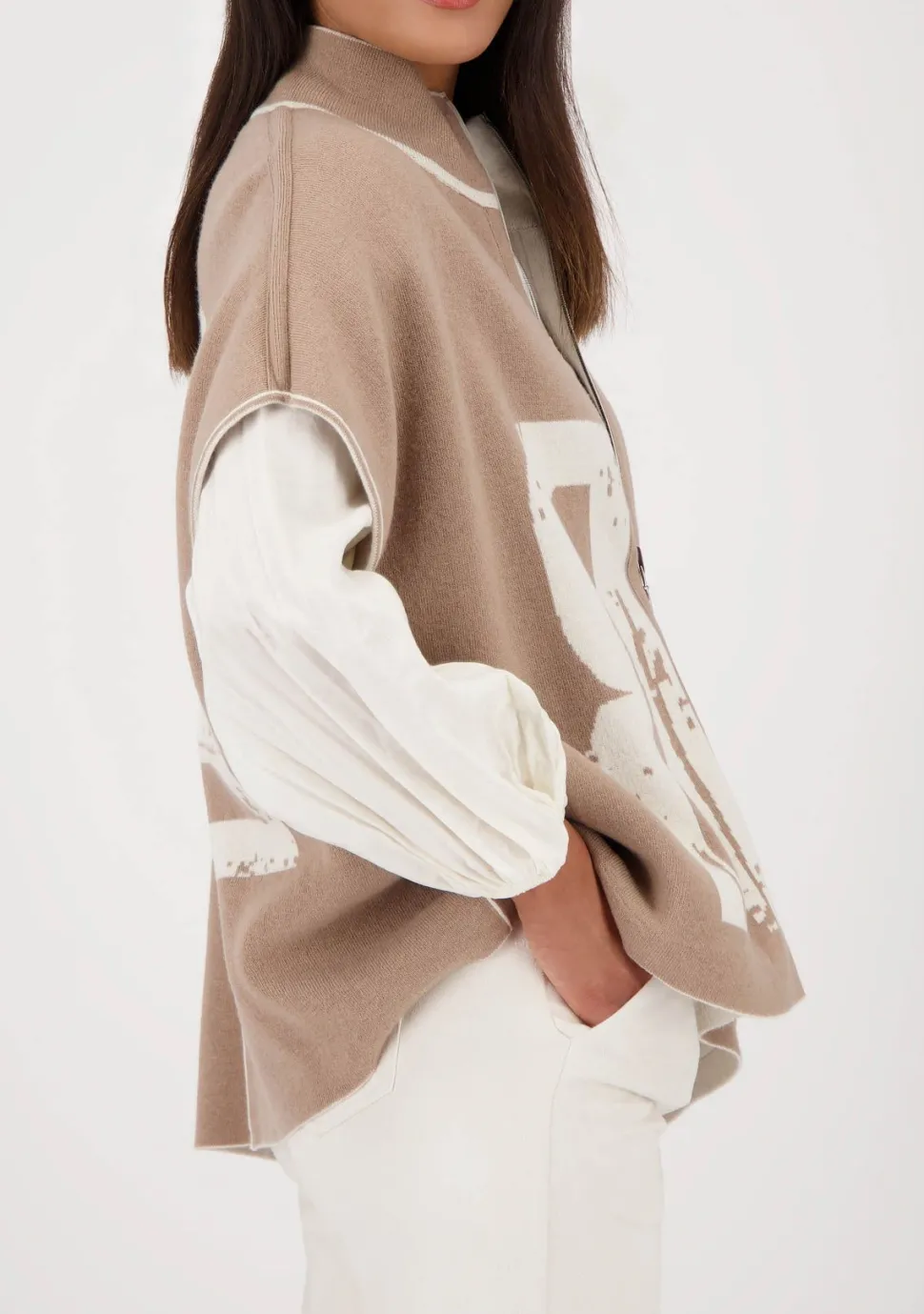 MONARI VEST