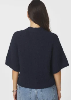 NEO NOIR VEST