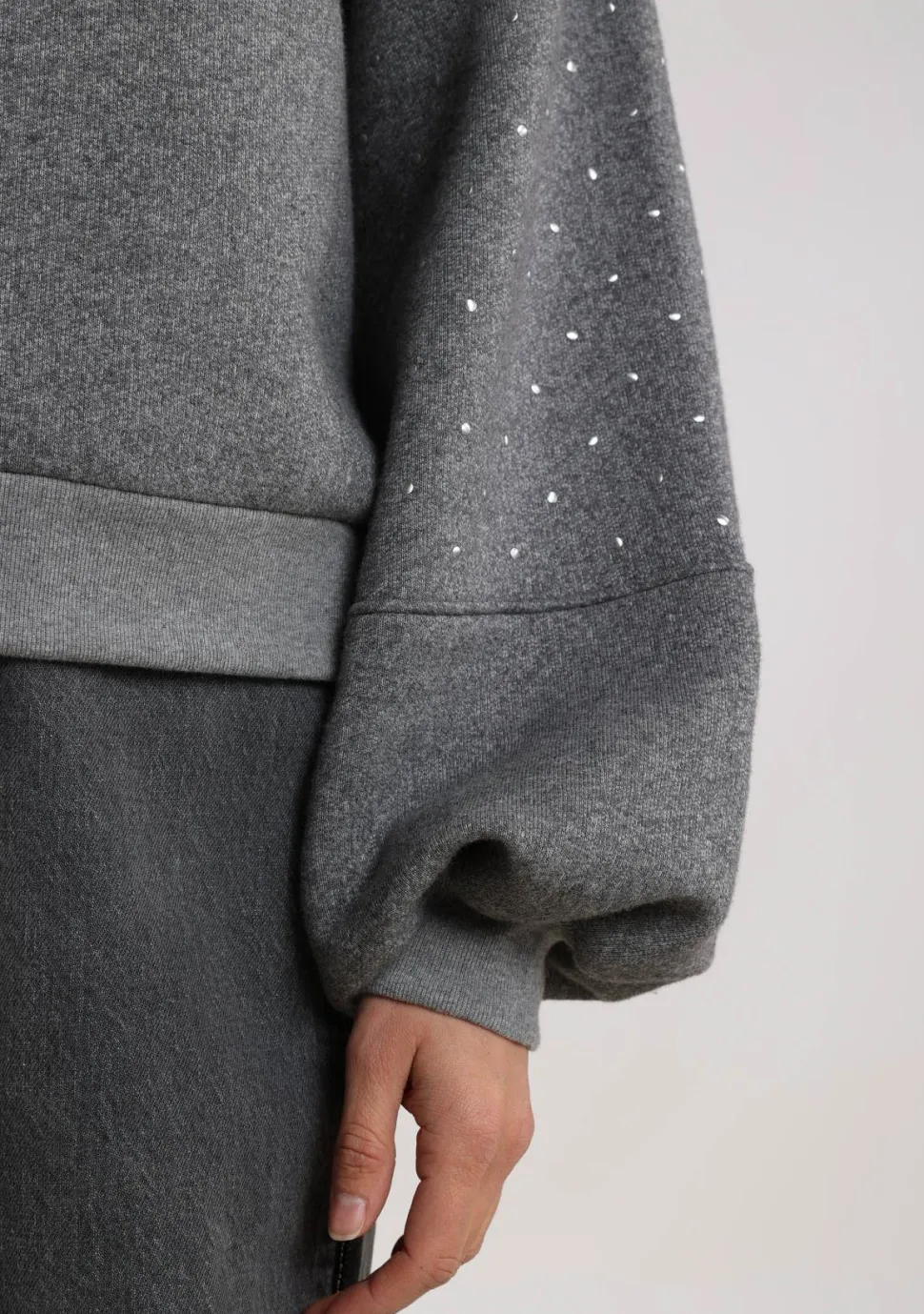 NUKUS SWEATER