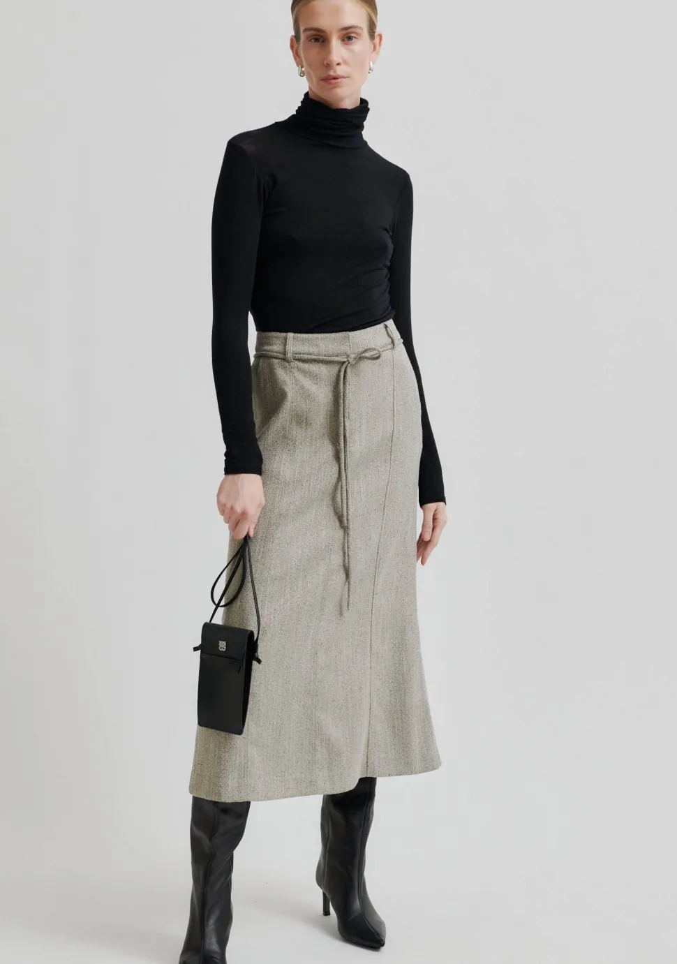 SECOND FEMALE ROK