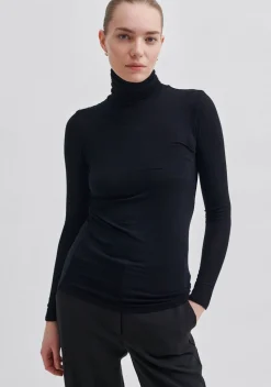 SECOND FEMALE SHIRT