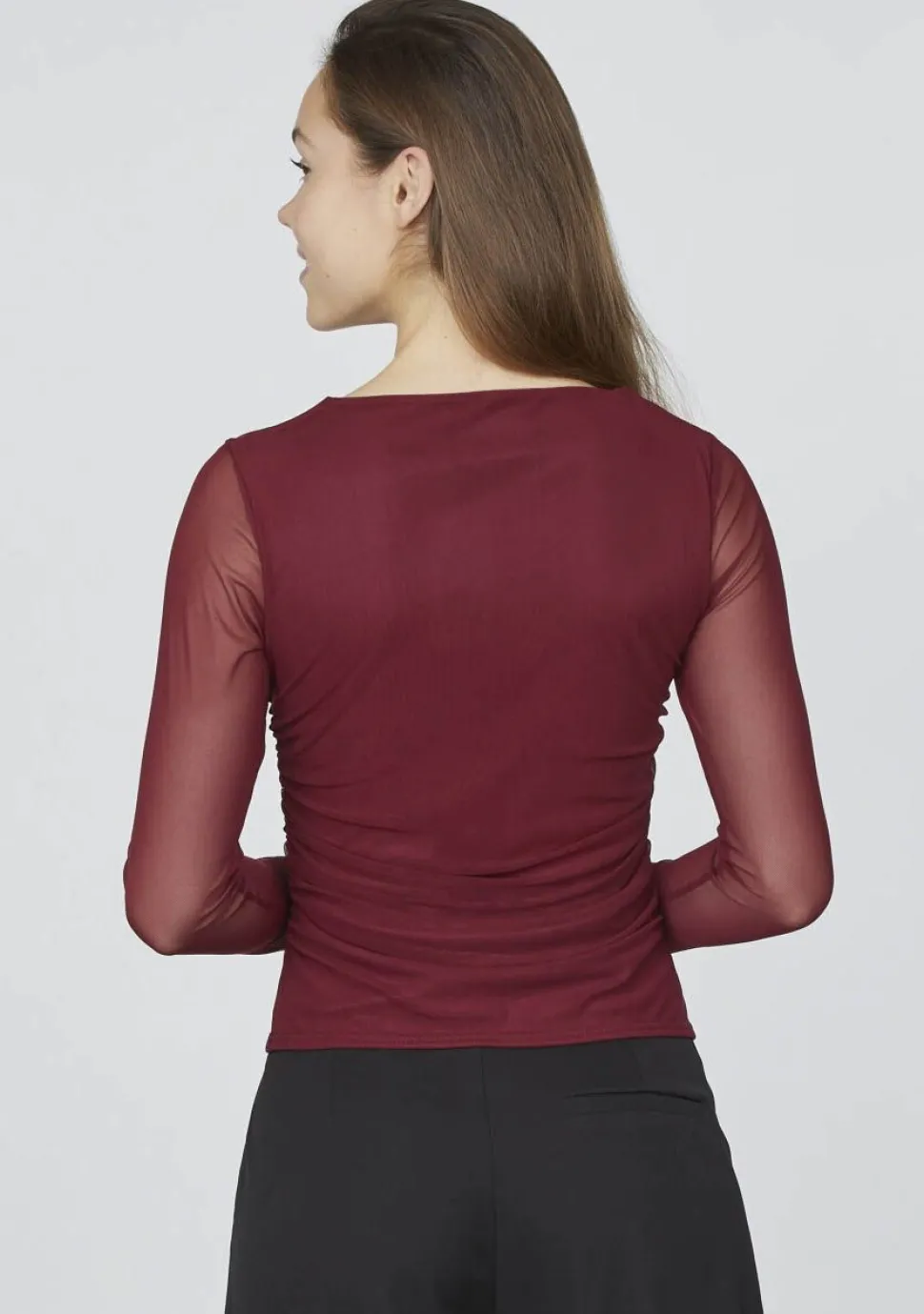 SISTERS POINT SHIRT