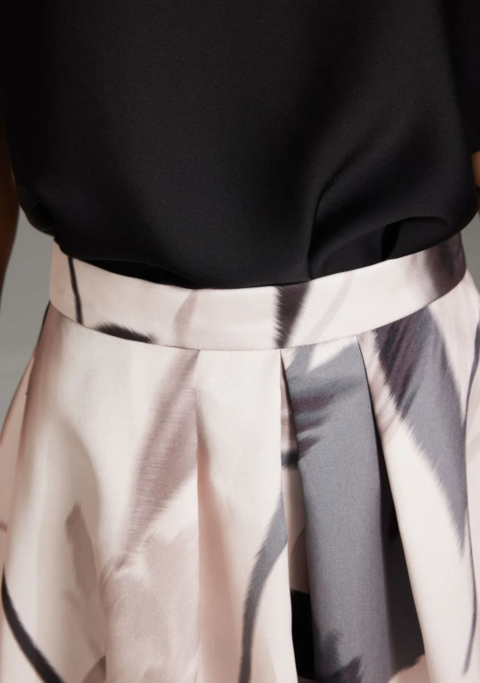 SWING TOP