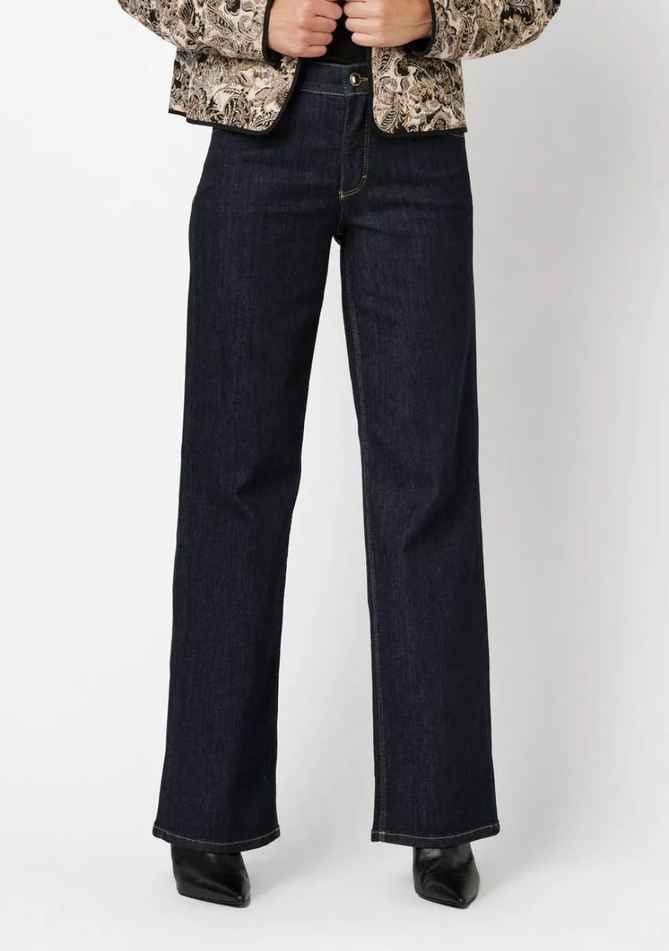 TONI JEANS