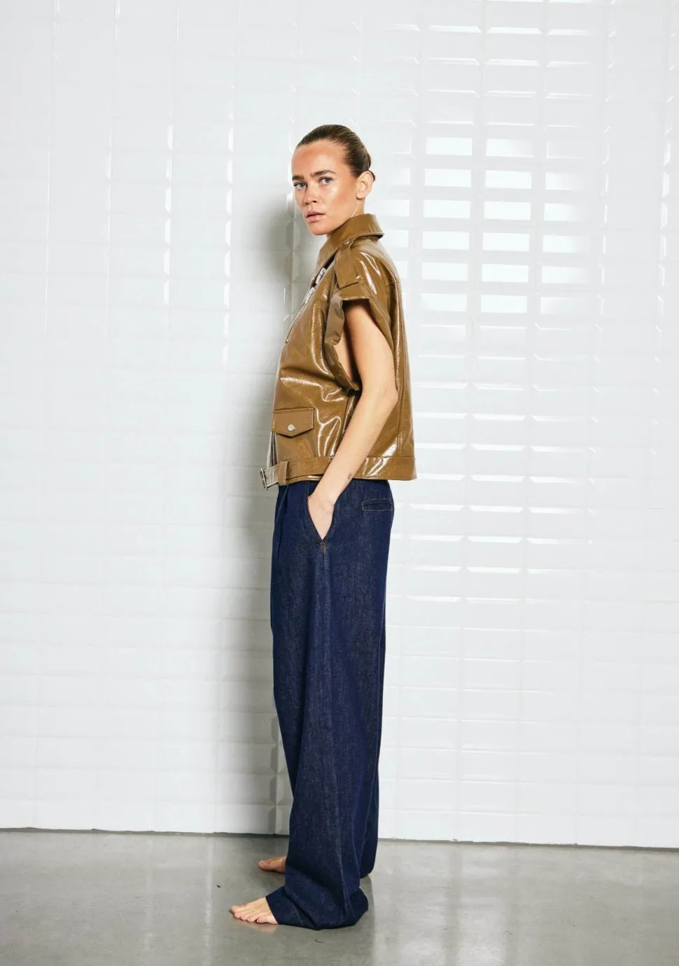 WITH BLACK GILET