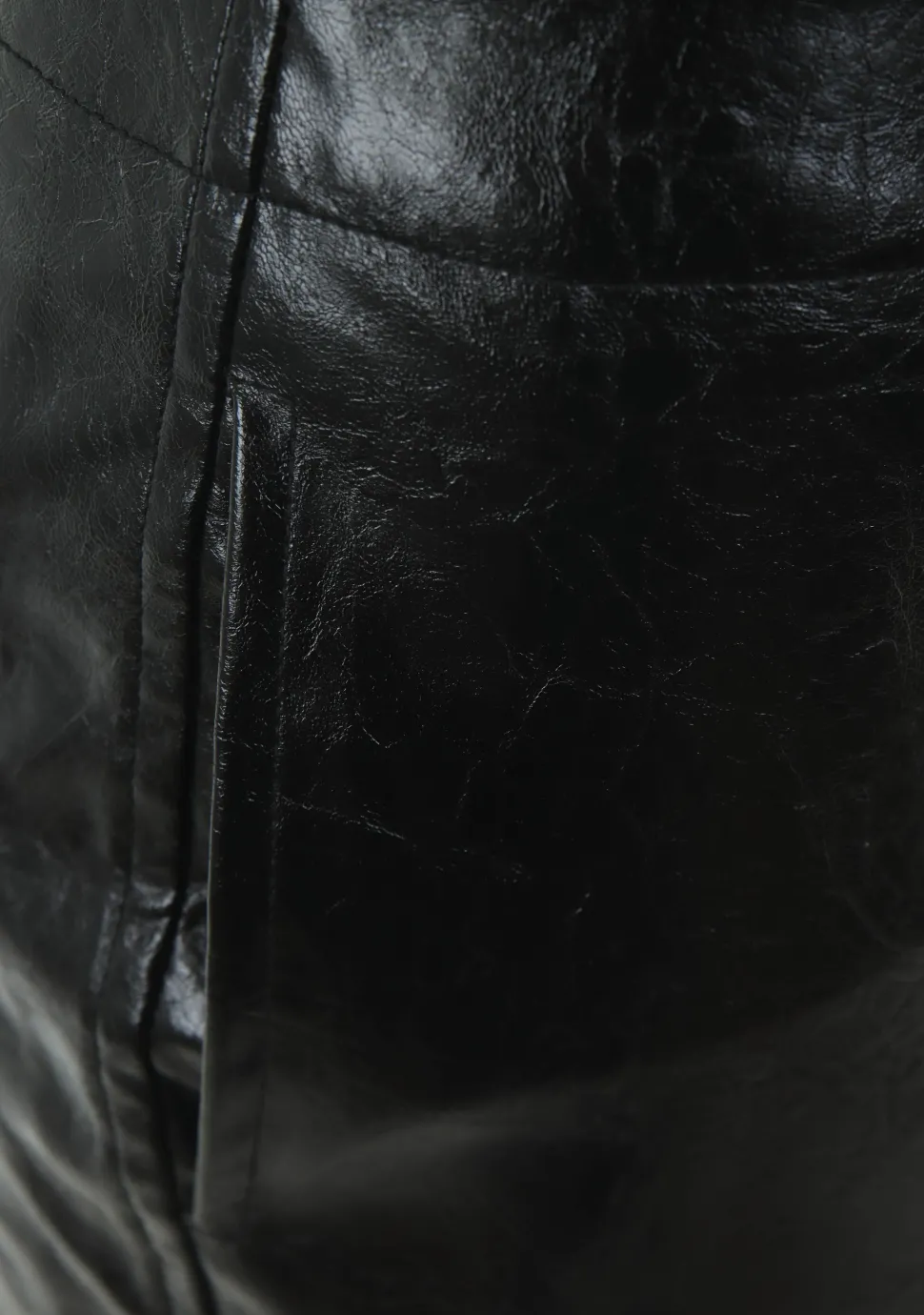 WITH BLACK PANTALON