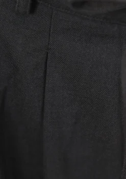 WITH BLACK PANTALON