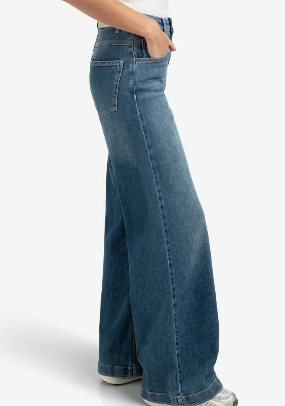 YAYA JEANS