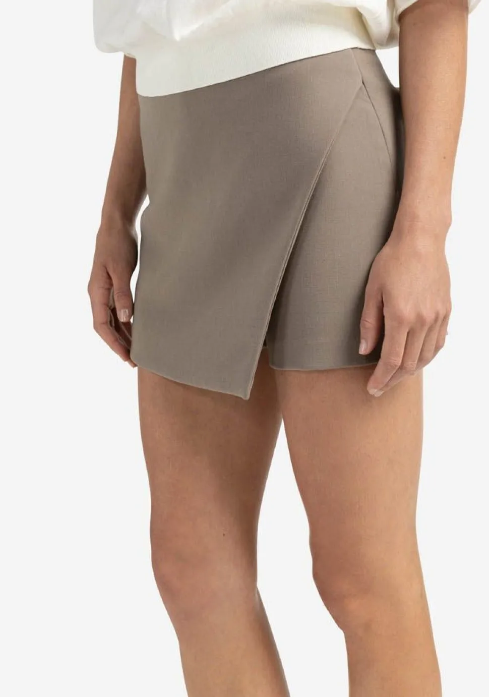 YAYA SHORT